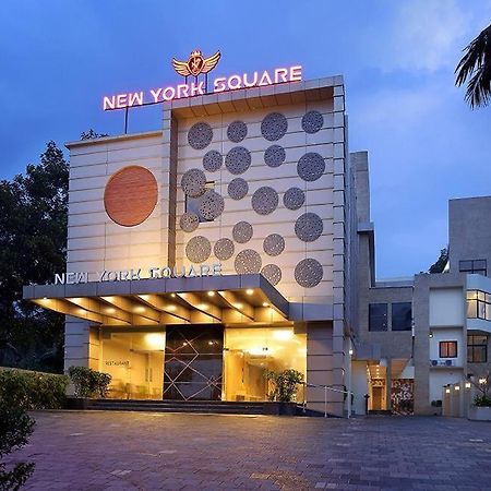 Hotel New York Square Kottayam Esterno foto